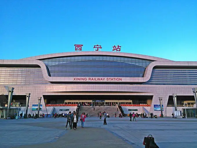 成都到西宁物流_成都到西宁物流专线安全托运